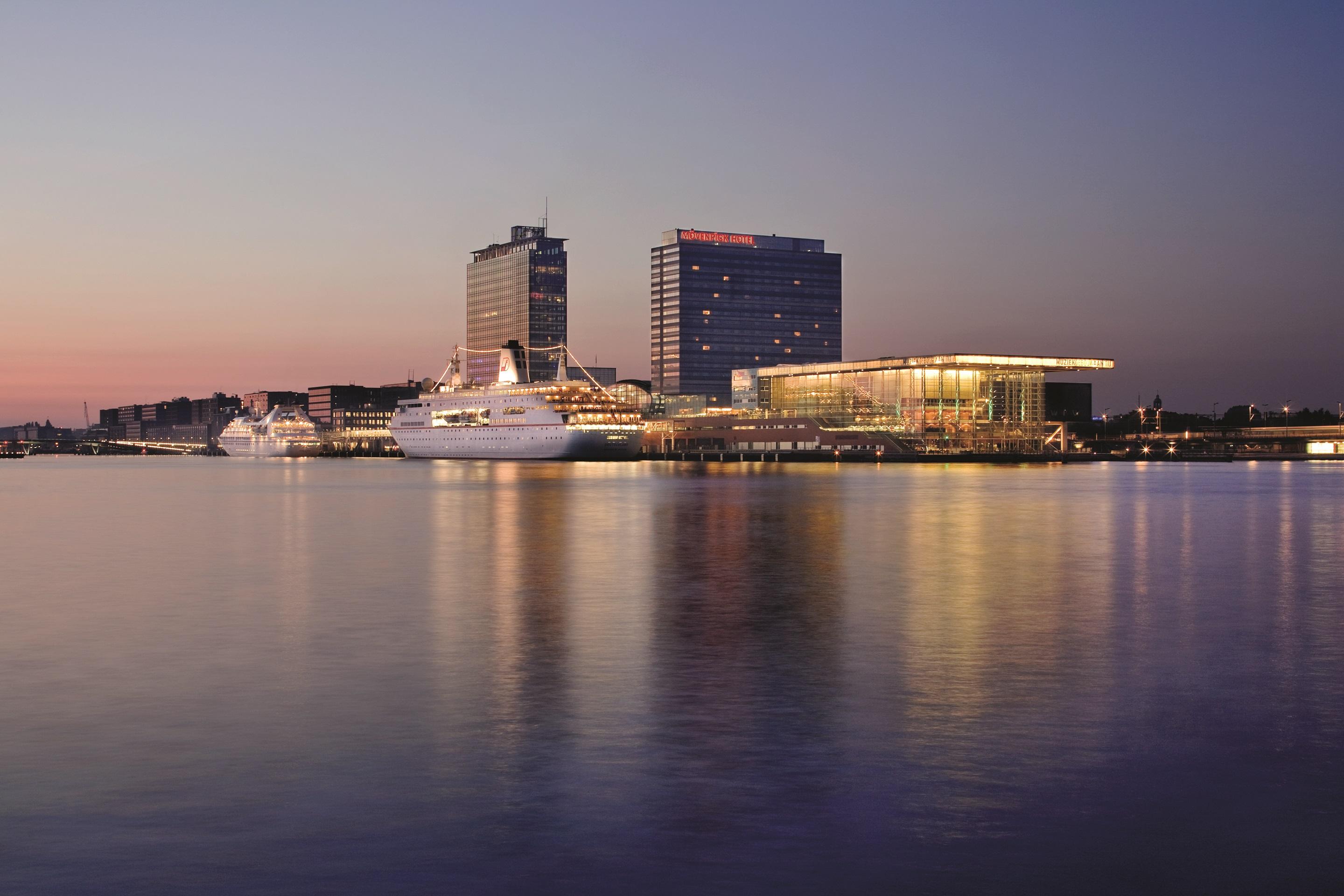 Moevenpick Hotel Amsterdam City Centre Esterno foto