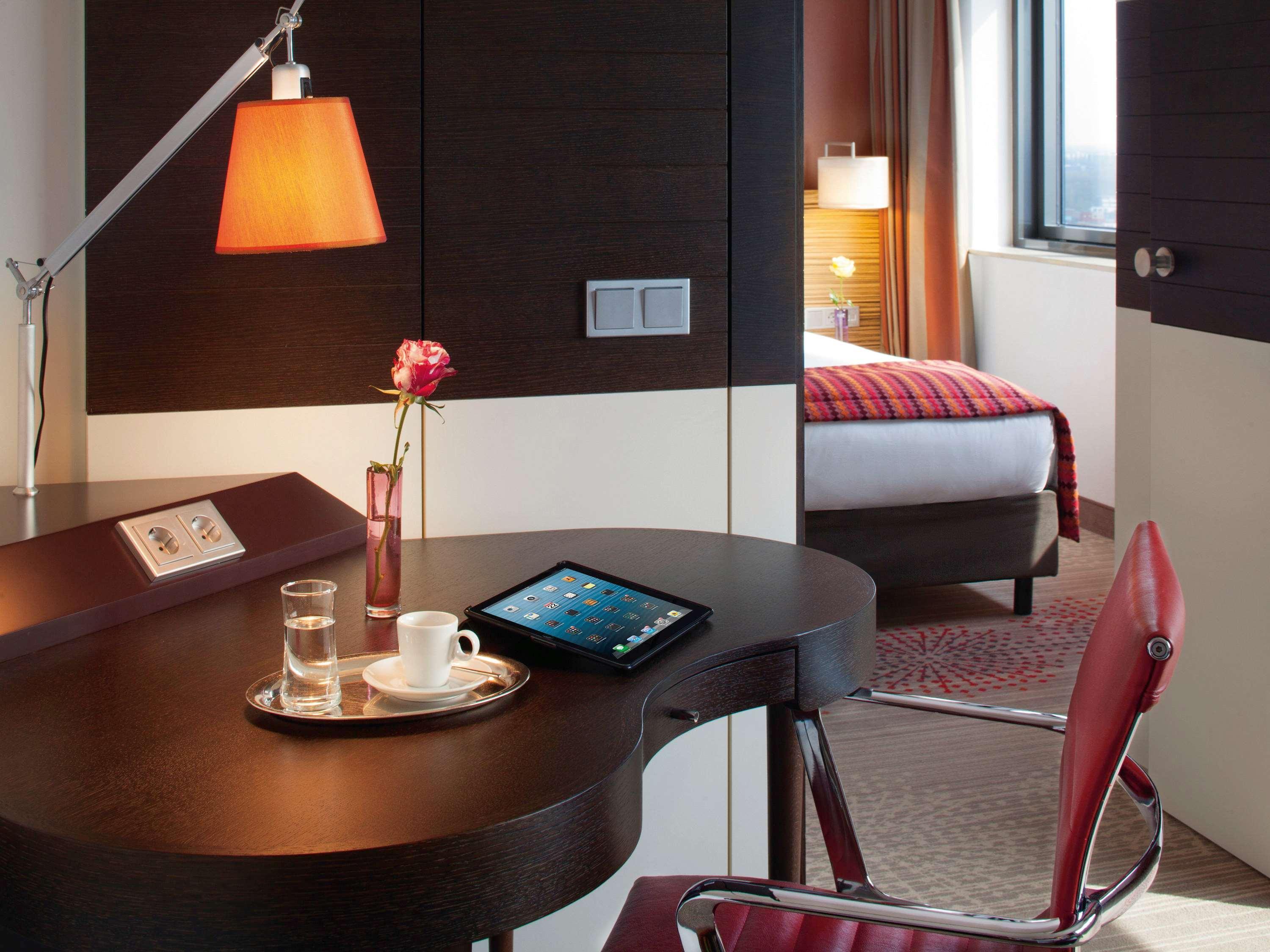 Moevenpick Hotel Amsterdam City Centre Esterno foto