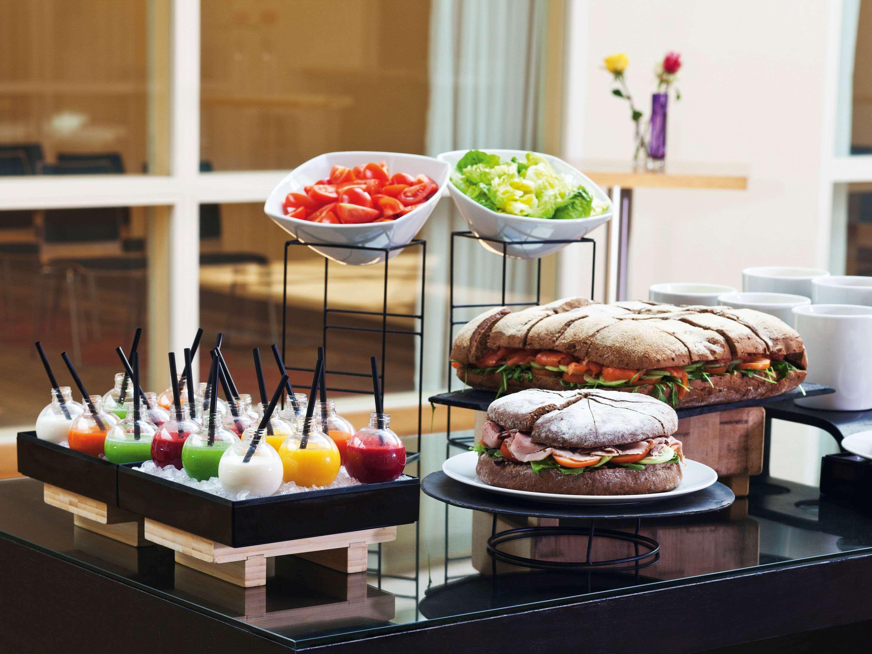 Moevenpick Hotel Amsterdam City Centre Esterno foto