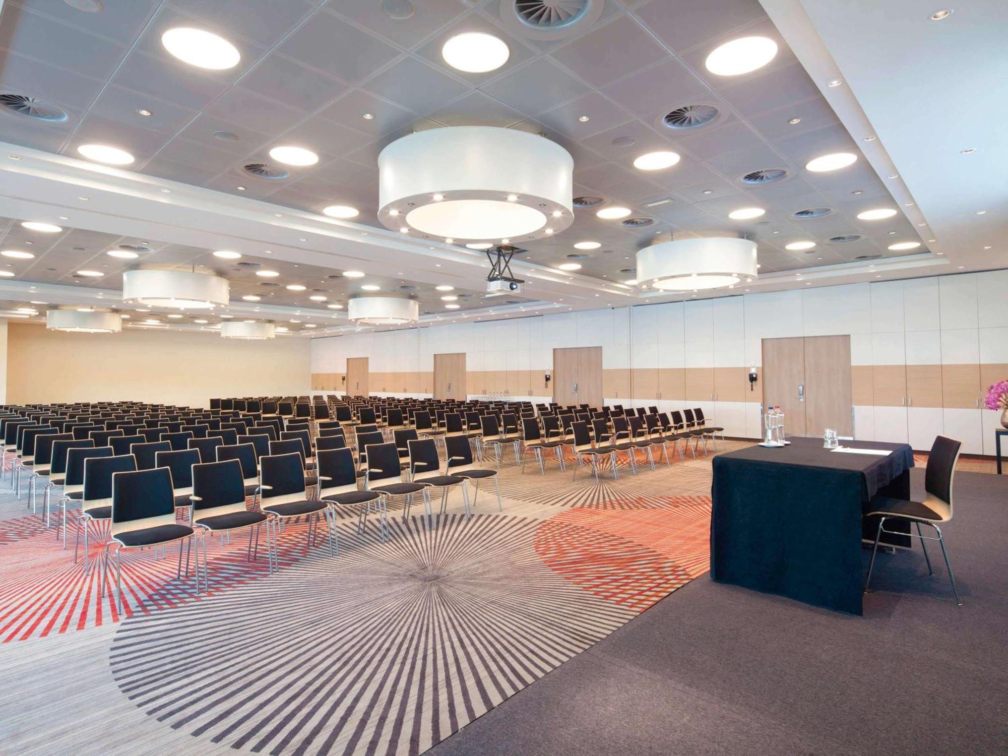 Moevenpick Hotel Amsterdam City Centre Esterno foto